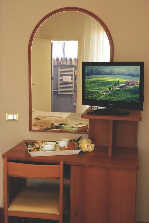 Hotel Aggravi Chianciano Terme Oda fotoğraf