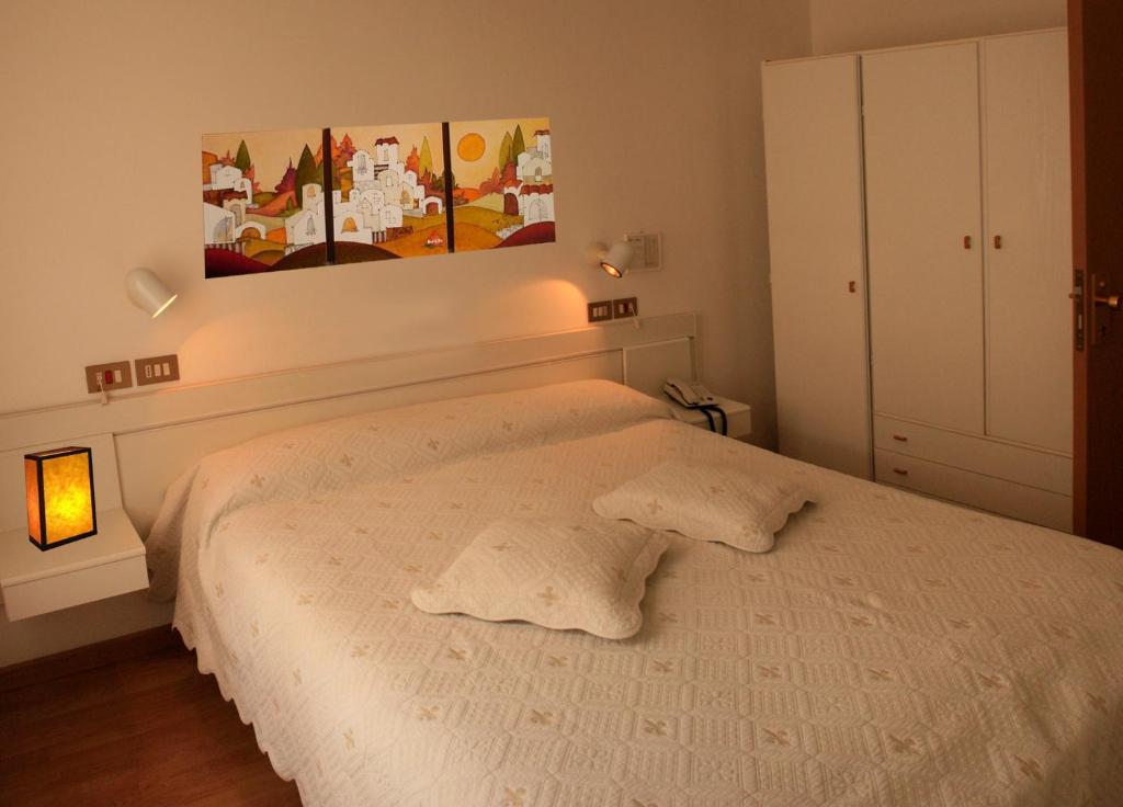 Hotel Aggravi Chianciano Terme Oda fotoğraf