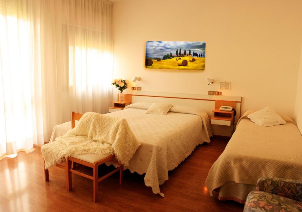 Hotel Aggravi Chianciano Terme Oda fotoğraf